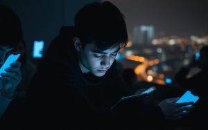 does technology make us more alone pros and cons